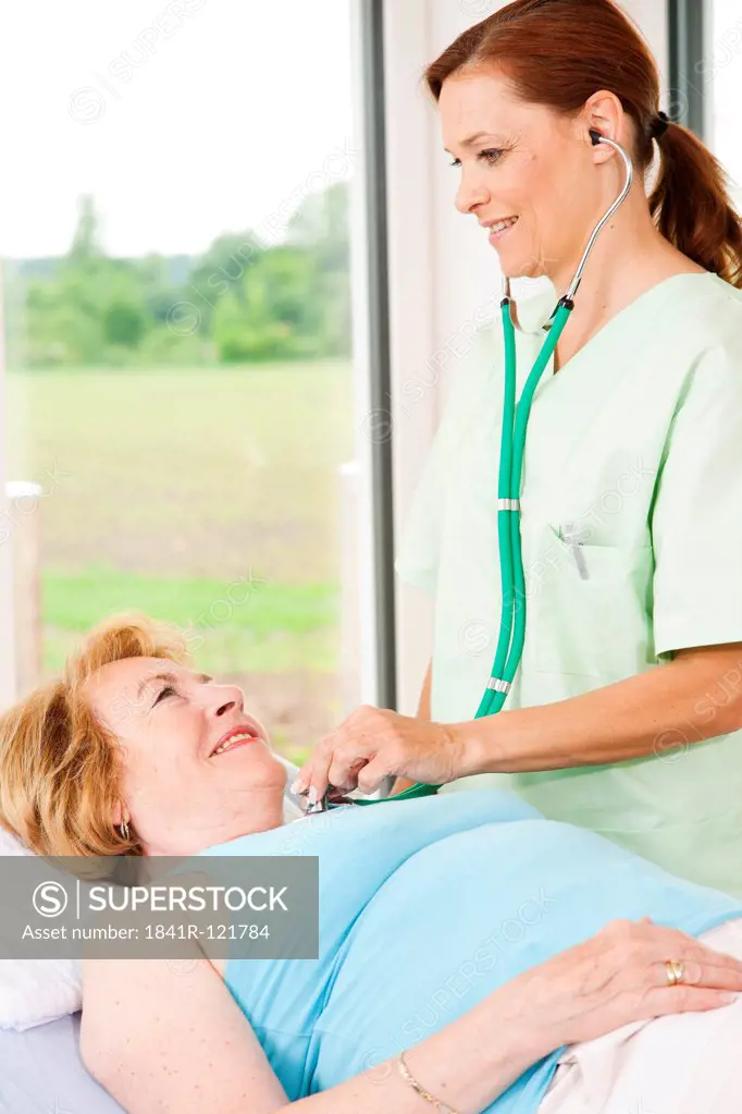 Female patient at female doctor