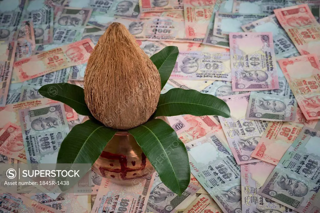 Kalash on Indian paper currencies
