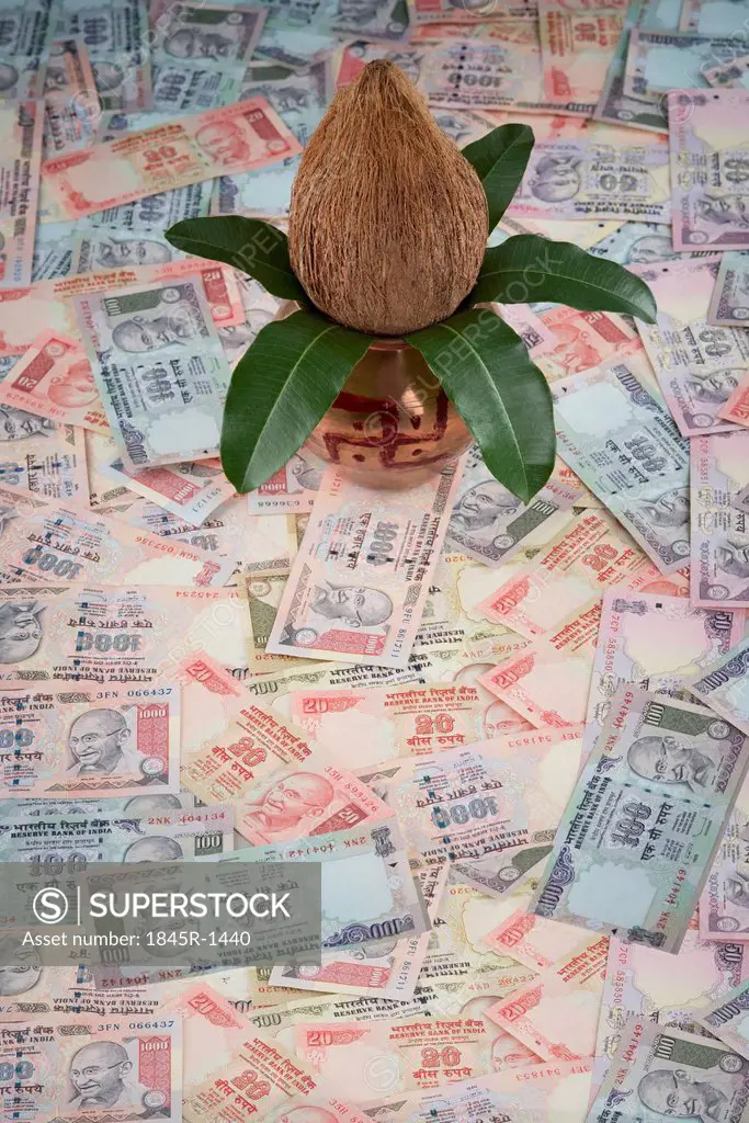 Kalash on Indian paper currencies