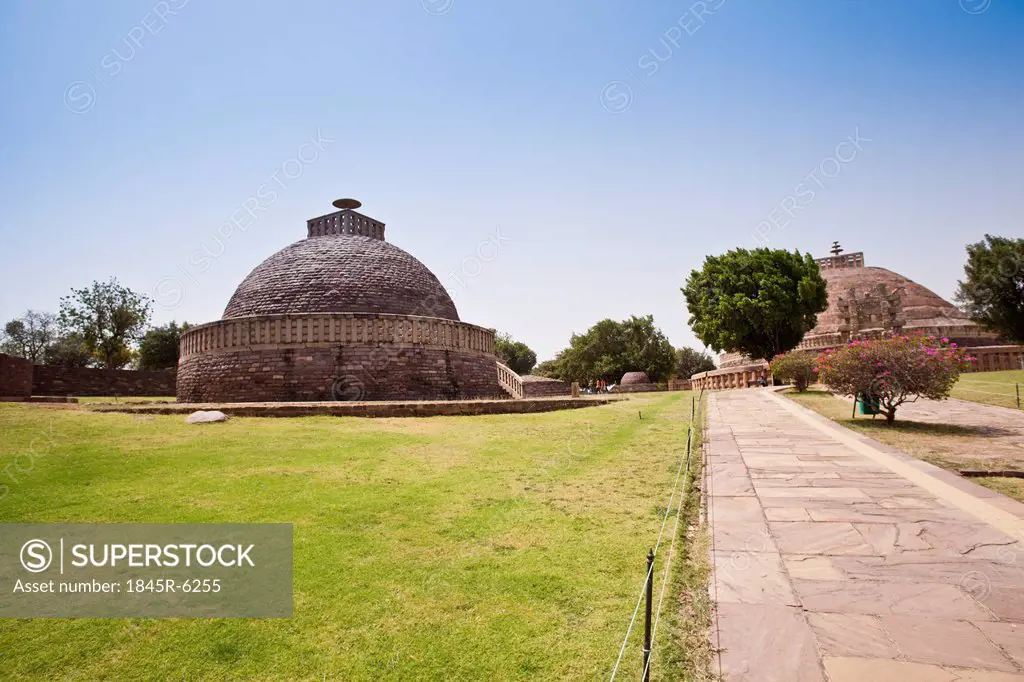 Ancient Buddhist stupas at Sanchi, Madhya Pradesh, India