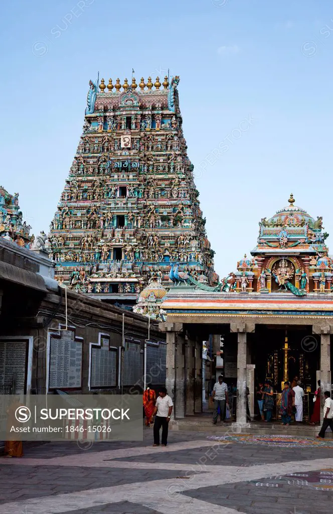 Tourists at Kapaleeshwarar Temple, Mylapore, Chennai, Tamil Nadu, India