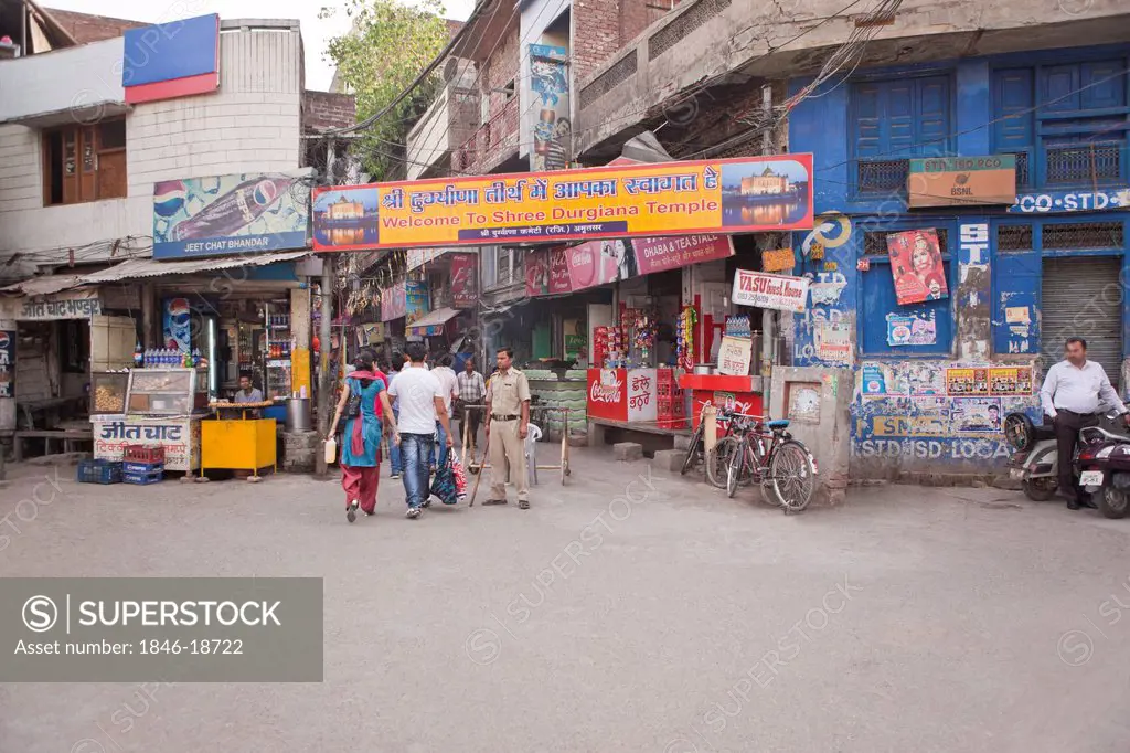 Street market, Amritsar, Punjab, India,