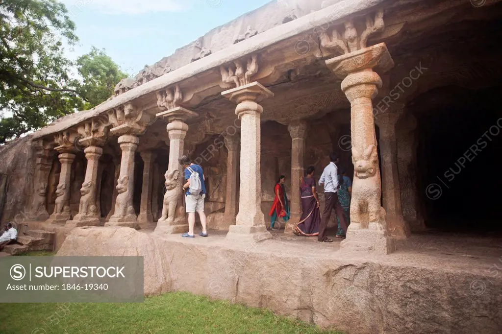Tourists at Arjuna's Penance, Mahabalipuram, Kanchipuram District, Tamil Nadu, India