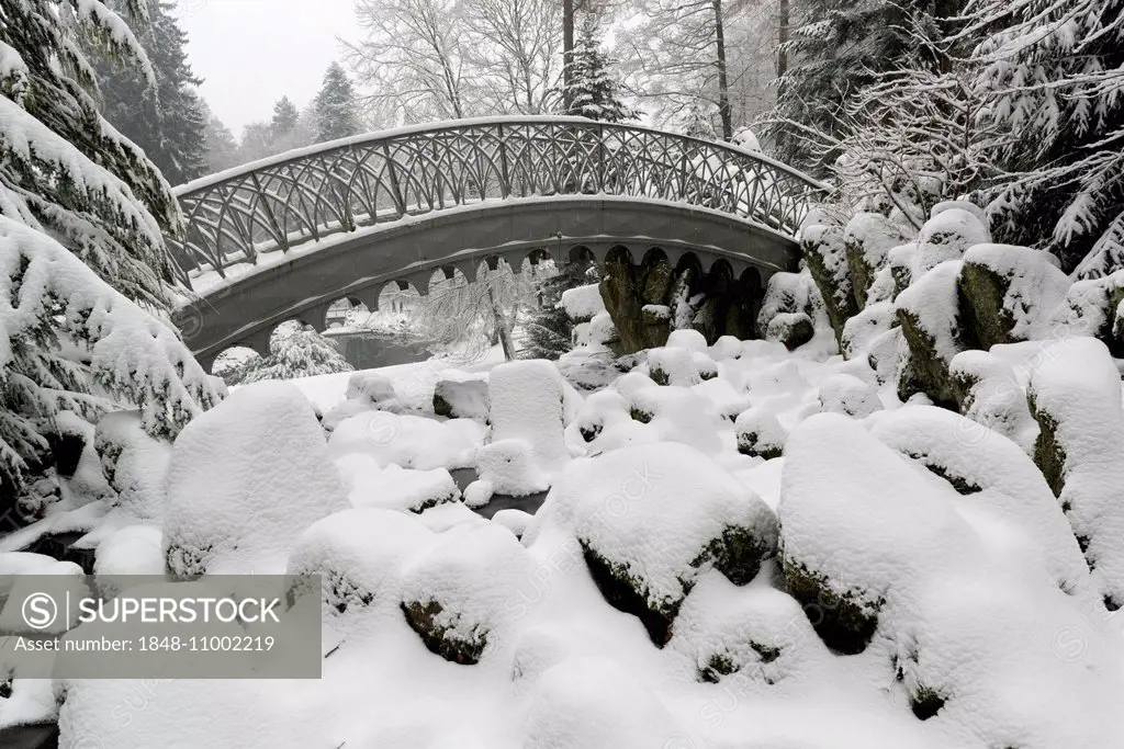 Devil's Bridge in the snow, water features, UNESCO World Cultural Heritage Site, mountainpark of Bergpark Wilhelmshöhe, Kassel, Hesse, Germany