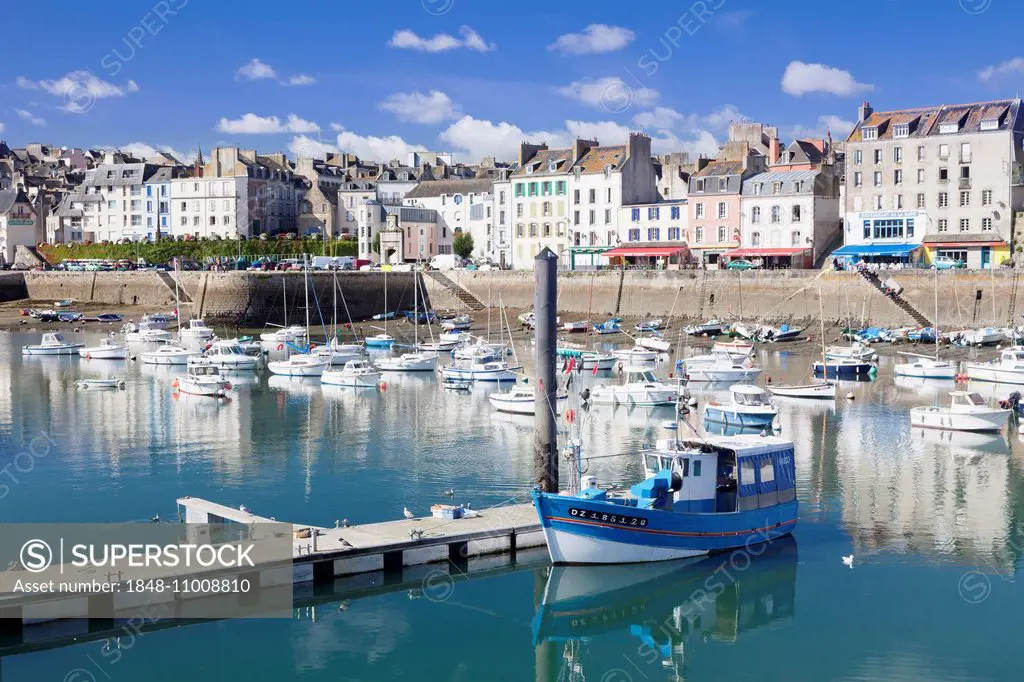 Port of Douarnenez, Département Finistère, Brittany, France