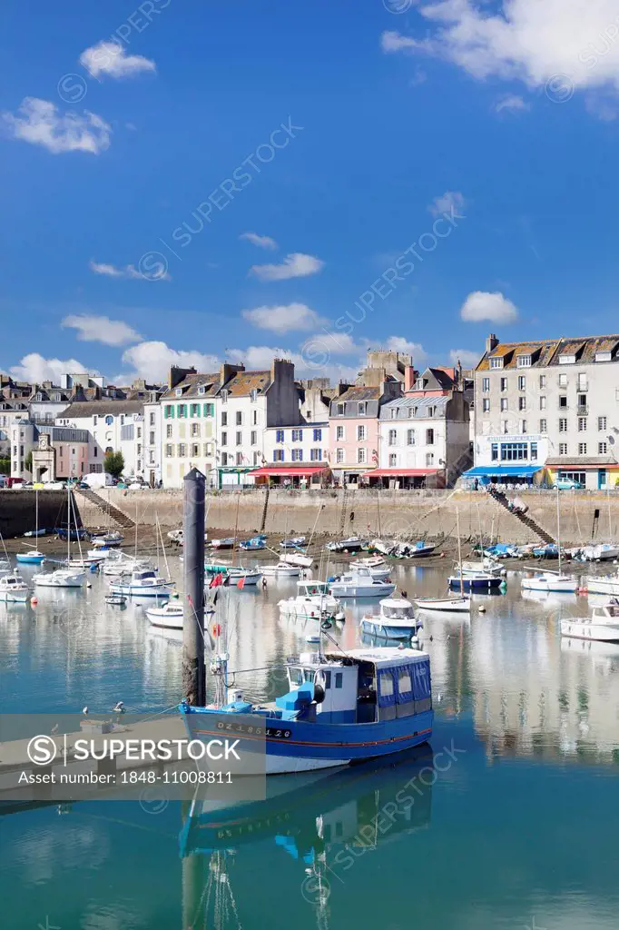Port of Douarnenez, Département Finistère, Brittany, France