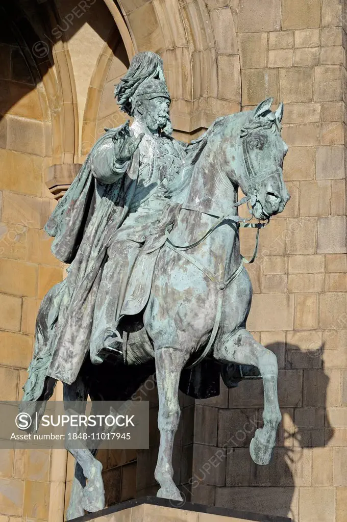 Kaiser Wilhelm monument, equestrian statue, Hohensyburg, Dortmund, North Rhine-Westphalia, Germany