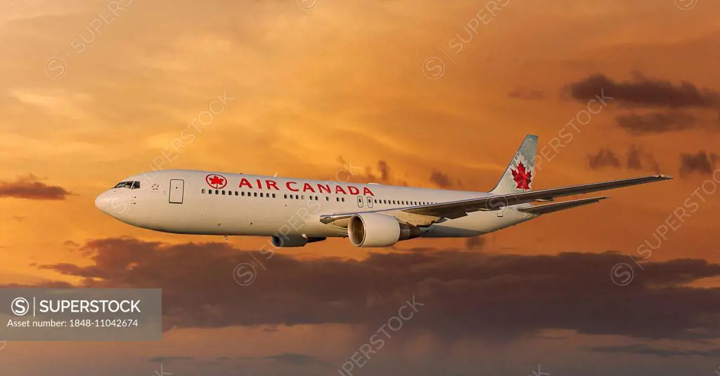 Air Canada Boeing 767-333 ER in flight at night