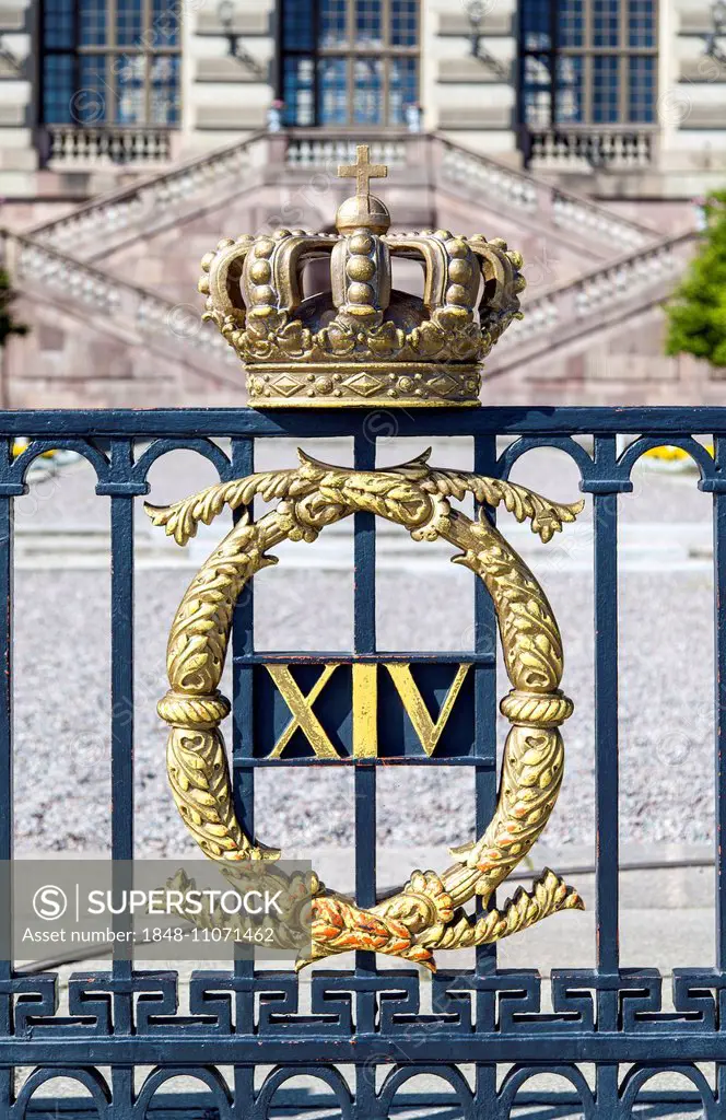 Stockholm Palace or Royal Palace, Kungliga slottet, Stockholms slott, coat of arms on the fence, historic centre, Gamla Stan, Stockholm, Stockholm Cou...