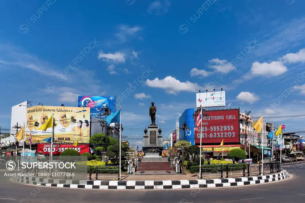 Roundabout, statue of Prince Prajak Sinlapakom, Udon Thani, Isan or Isaan, Thailand