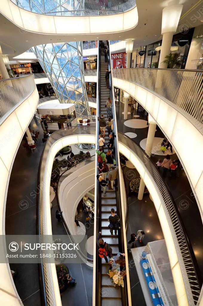 The longest unsupported escalator in Europe, MyZeil shopping mall, architect Massimiliano Fuksas, Palais Quartier, Frankfurt am Main, Hesse, Germany