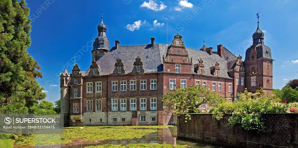 Schloss Darfeld, moated castle, Rosendahl, Münsterland, North Rhine-Westphalia, Germany