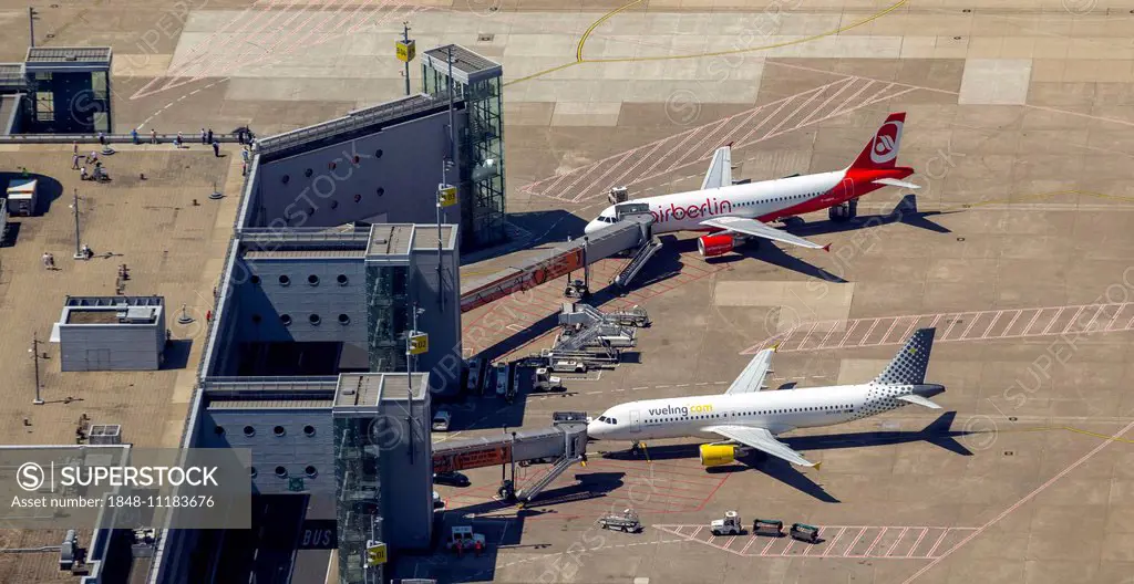 Aerial, aircrafts, Düsseldorf airport, Düsseldorf, Rhineland, North Rhine-Westphalia, Germany