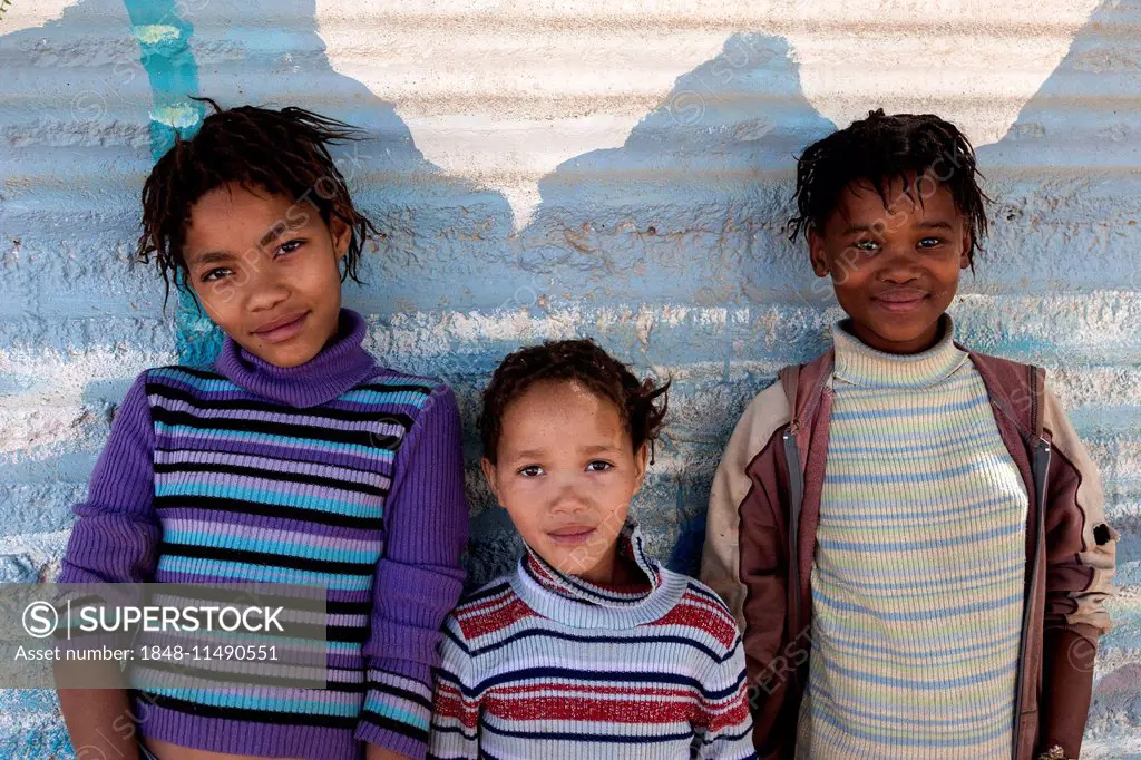 Local girls, Aus, Namibia