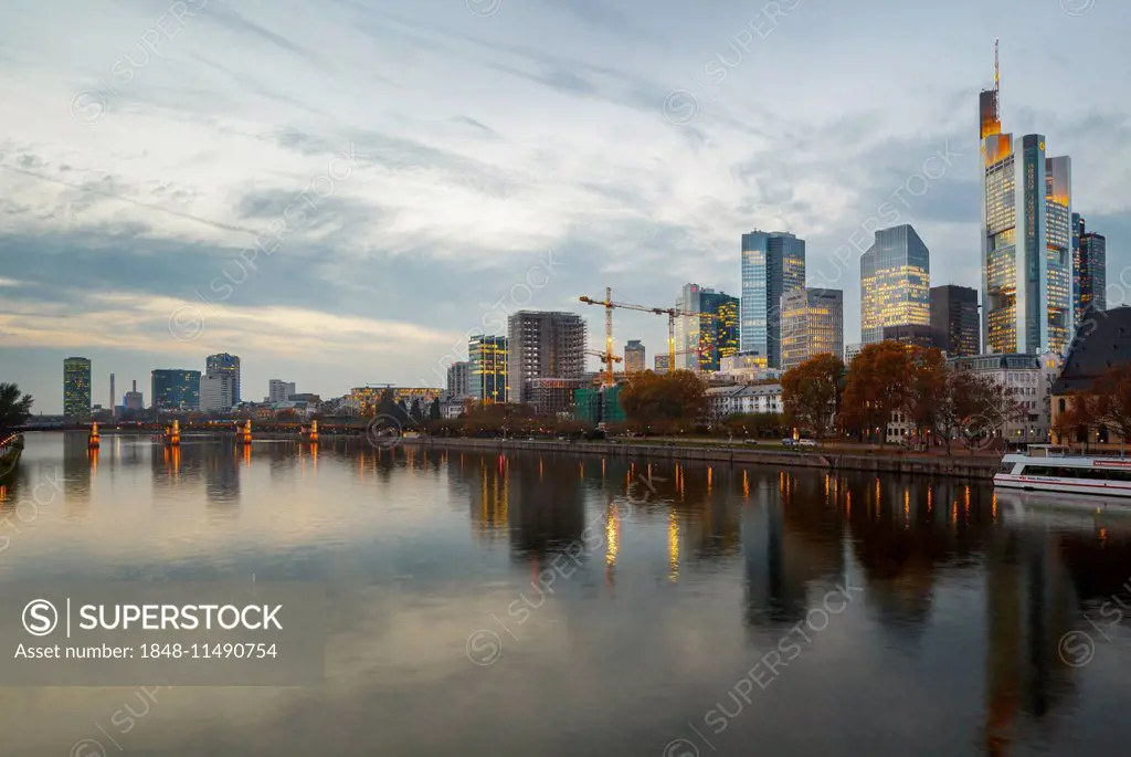 River Main with the modern skyline of the Financial District, Frankfurt am Main, Hessen, Germany