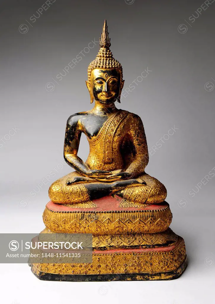 Ancient Buddha sculpture, bronze, Buddha in meditation, gilded, from Thailand