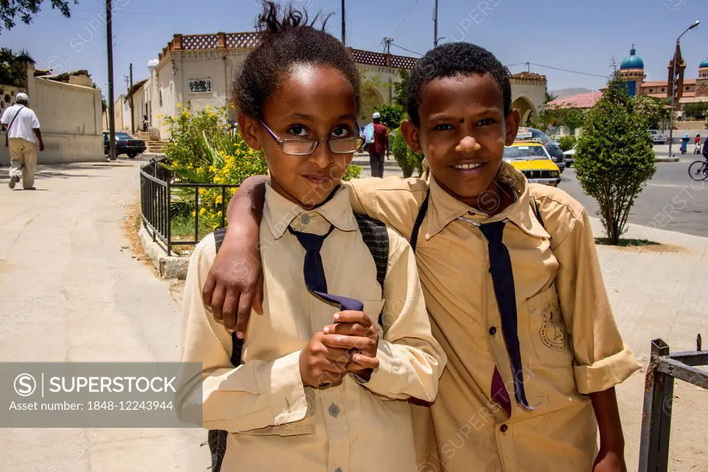 Eritrean school kids wearing school uniforms, Keren, Eritrea