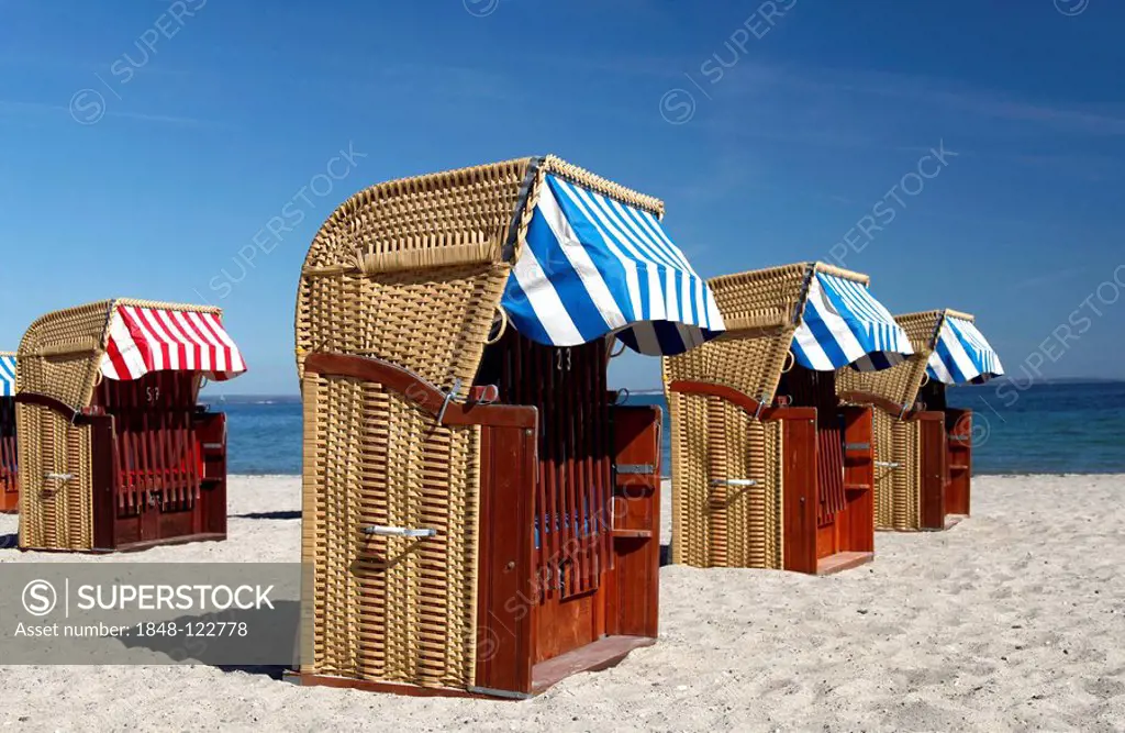 Baltic Sea beach with beach chairs, Timmendorfer Strand, Ostholstein, Holstein, Schleswig-Holstein, Germany, Europe