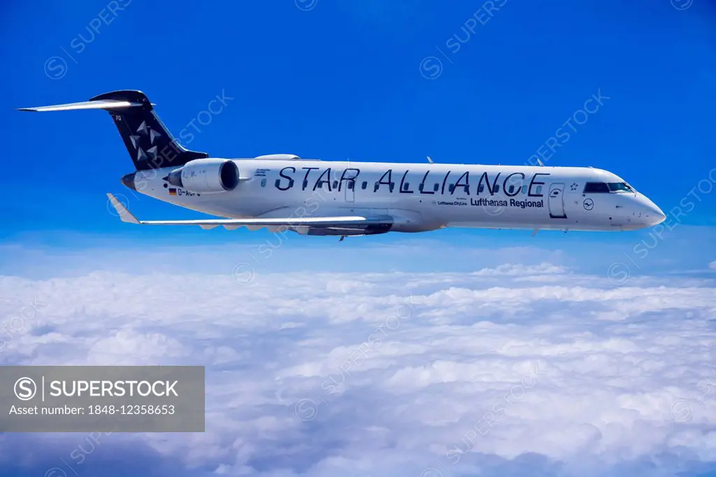Star Alliance, Bombardier CRJ 700 aircraft, in flight