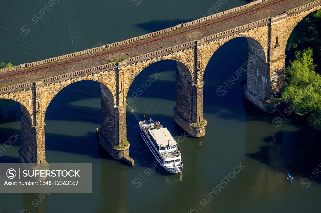 Aerial view, Ruhr viaduct with excursion boat, Ruhr valley, Ruhr, Herdecke, Ruhr district, North Rhine-Westphalia, Germany