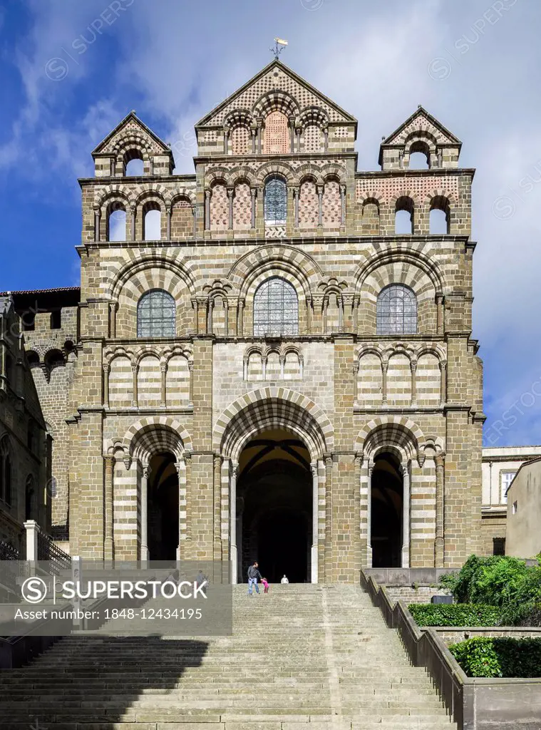 Cathedral, Le Puy-en-Velay, Auvergne, France