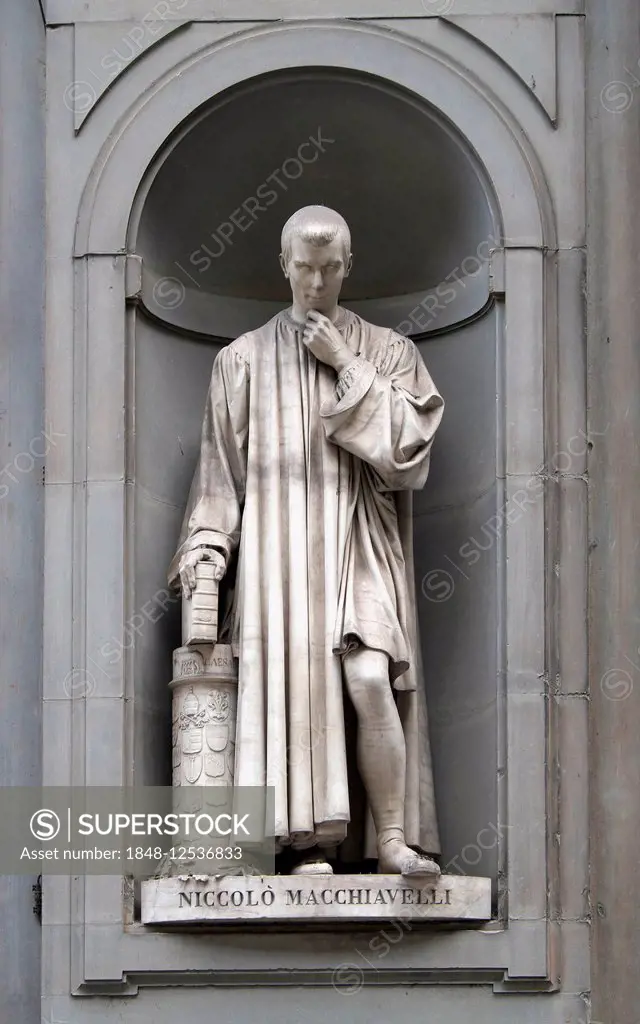 Statue of Niccolo Machiavelli in the courtyard of the Uffizi, Florence, Tuscany, Italy
