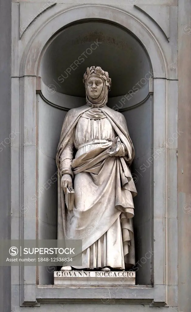 Statue of Giovanni Boccaccio in the courtyard of the Uffizi, Florence, Tuscany, Italy