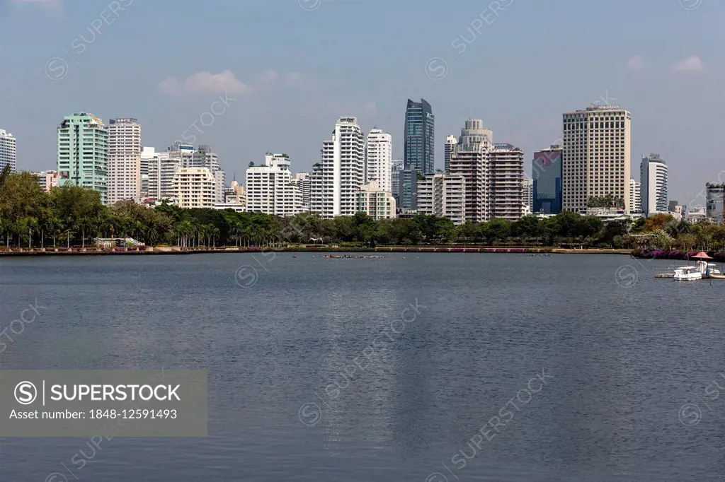 Benjakiti Park, skyline, Bangkok, Thailand