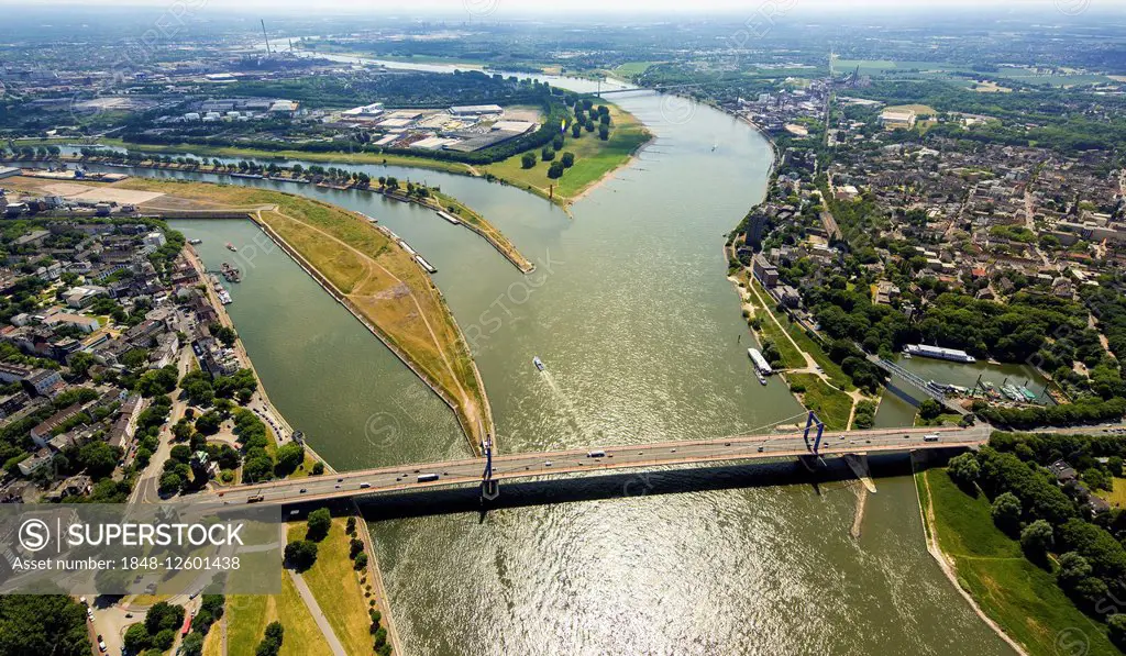 Ruhr estuary and Rhine, Rhine-Herne Canal inflow into Rhine, Duisburg, Ruhr, North Rhine-Westphalia, Germany