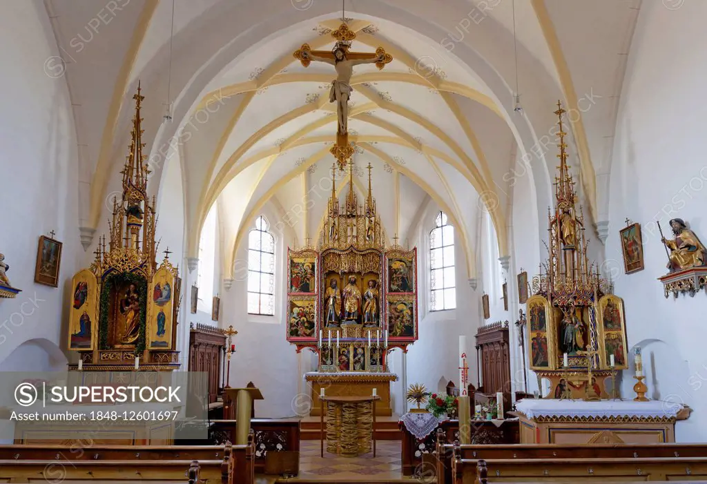 Presbytery with altar in the Church of Rabenden, Altenmarkt an der Alz, Chiemgau, Upper Bavaria, Bavaria, Germany