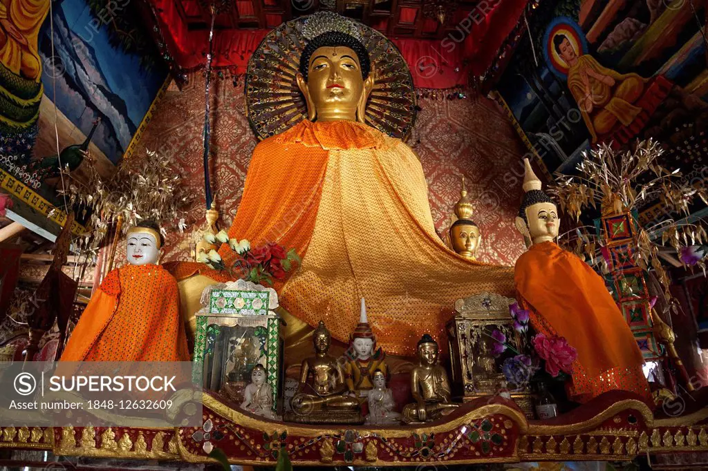 Buddha-figures inside the Wan Nyet Buddhist monastery, near Kyaing Tong, Golden Triangle, Myanmar