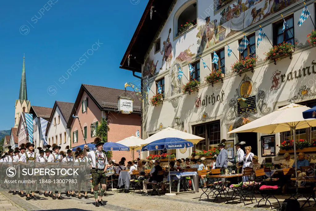 Parade, traditional costume parade, Garmisch-Partenkirchen, Upper Bavaria, Bavaria, Germany