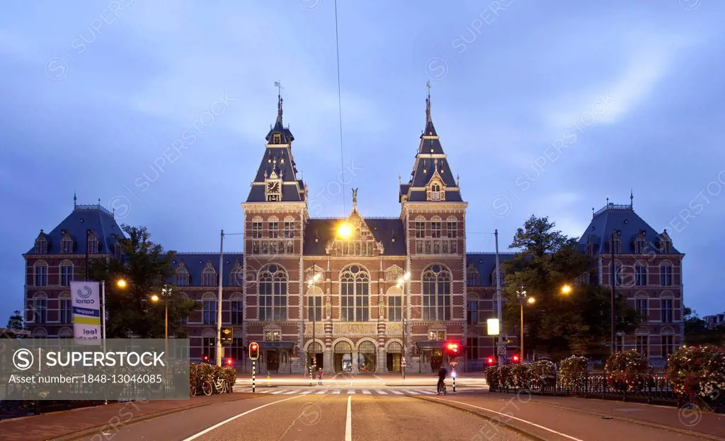 Rijksmuseum museum at twilight, Amsterdam, The Netherlands