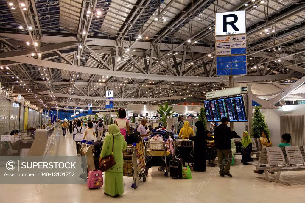 Check-in hall, departure lounge, Suvarnabhumi Airport, Bangkok, Samut Prakan Province, Thailand