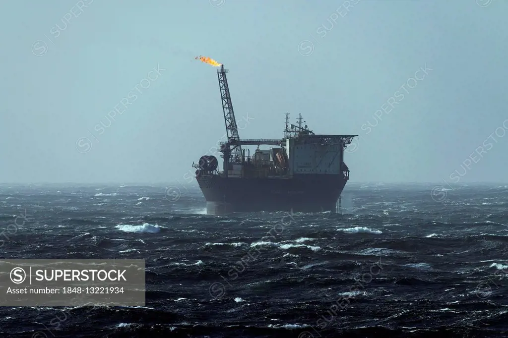 Oil production platform Sevan Hummingbird, Chestnut oilfield, oil exploration, North Sea