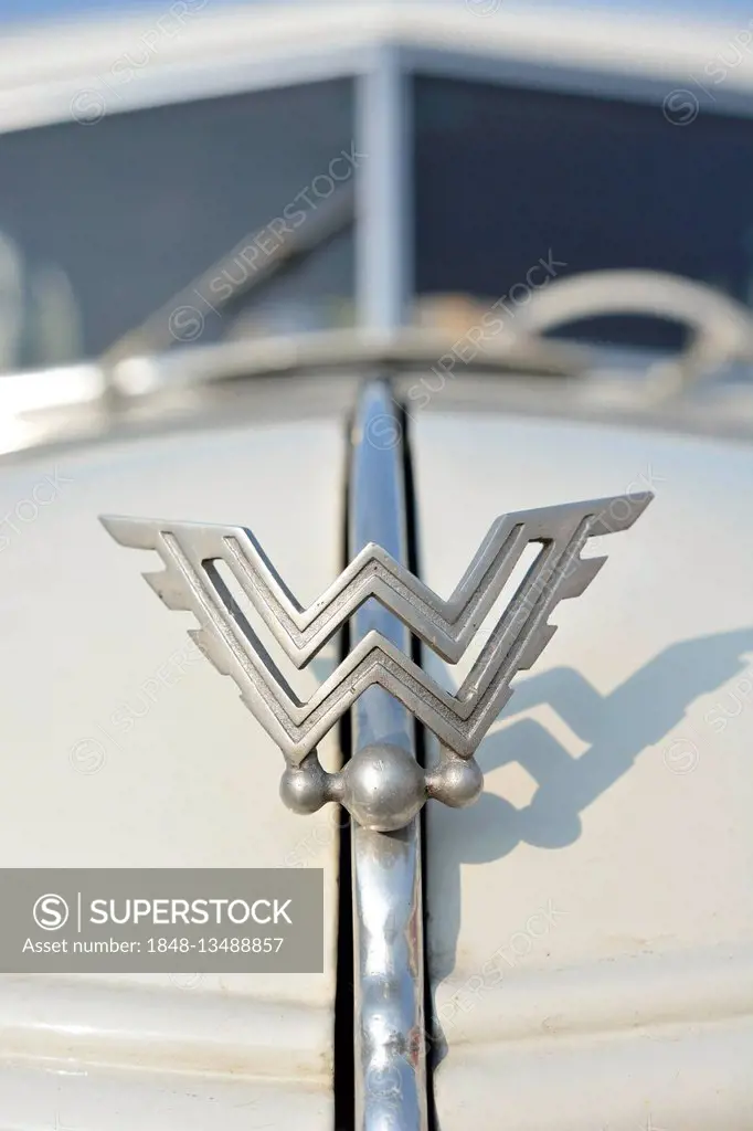 Wanderer logo on vintage automobile, Germany