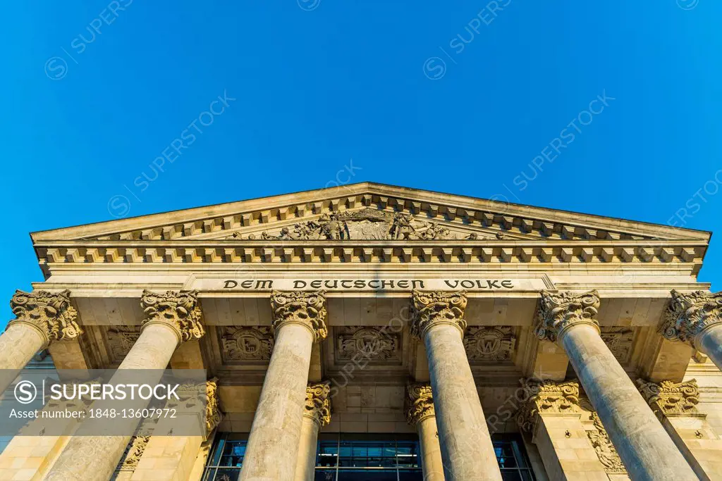 German Bundestag, gable with inscription Dem Deutschen Volke, Reichstag Building, Government District, Berlin, Germany