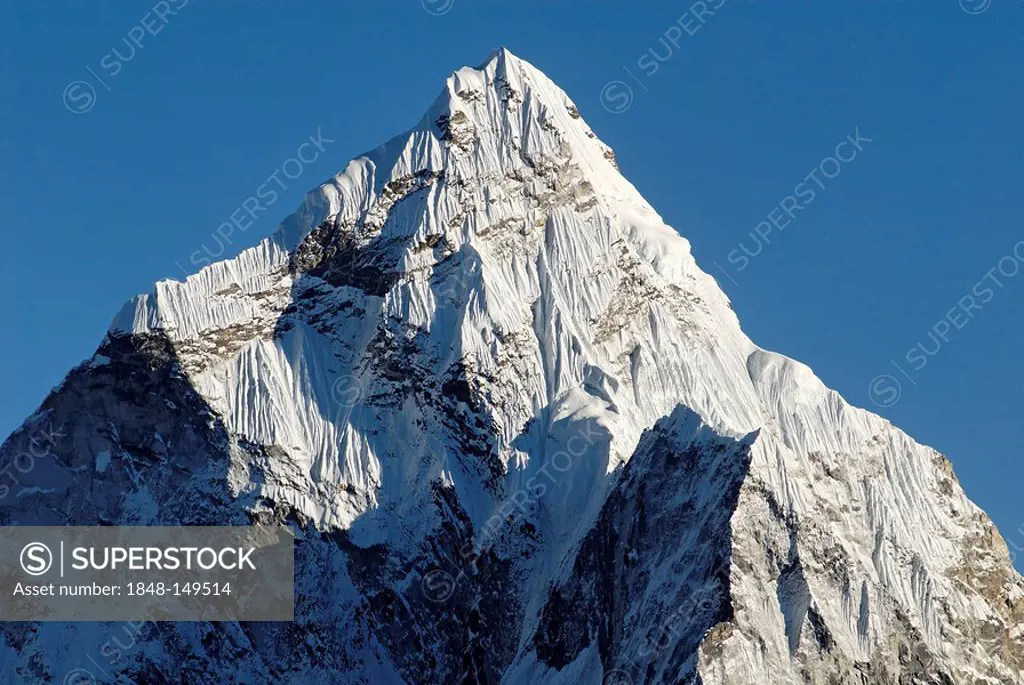 Ama Dablam Peak (6856), Khumbu Himal, Sagarmatha National Park, Nepal