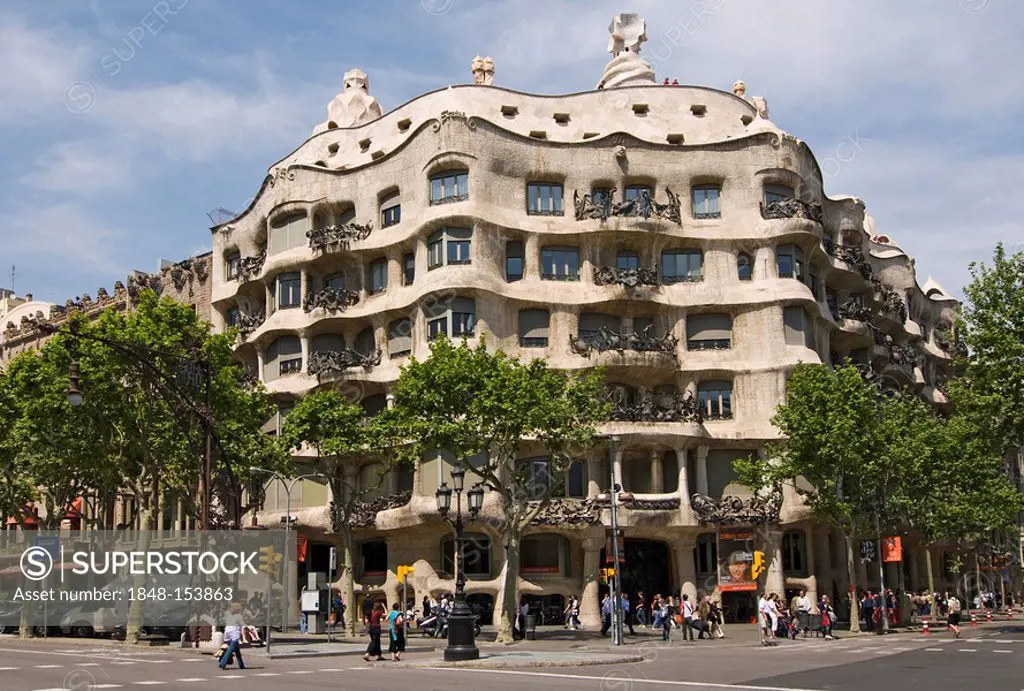 Casa Milà designed by the architect Antoni Gaudí, also known as La Pedrera, the Quarry, at the Passeig de Gràcia, Eixample district, Barcelona, Spain,...
