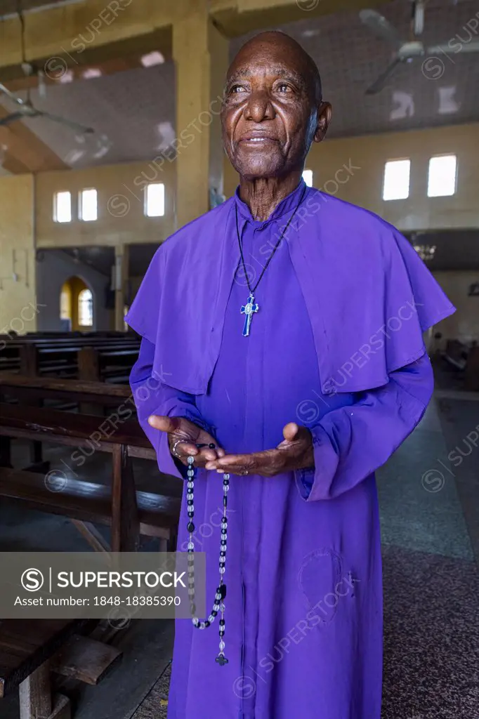 Priest in the Cathedral of our Lady of Fatima, Jos, eastern Nigeria