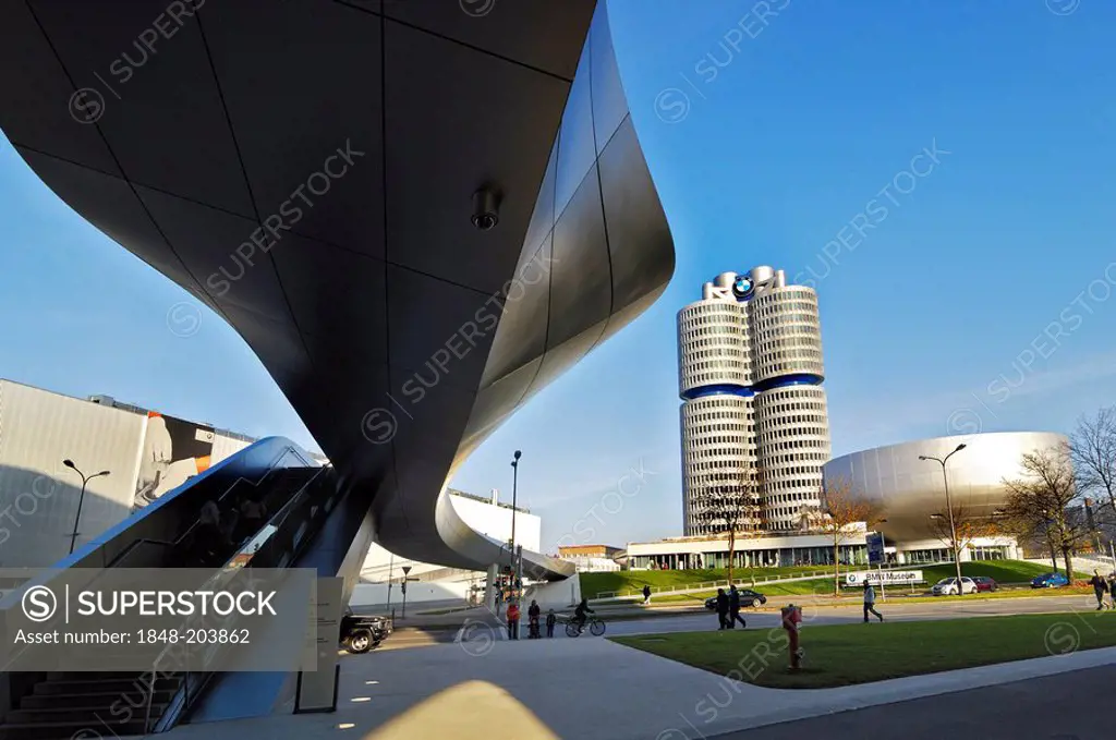 BMW Headquarters, cylindric building, museum and bridge to the BMW World, BMW-Welt, distribution and discovery centers, Munich, Bavaria, Germany, Euro...
