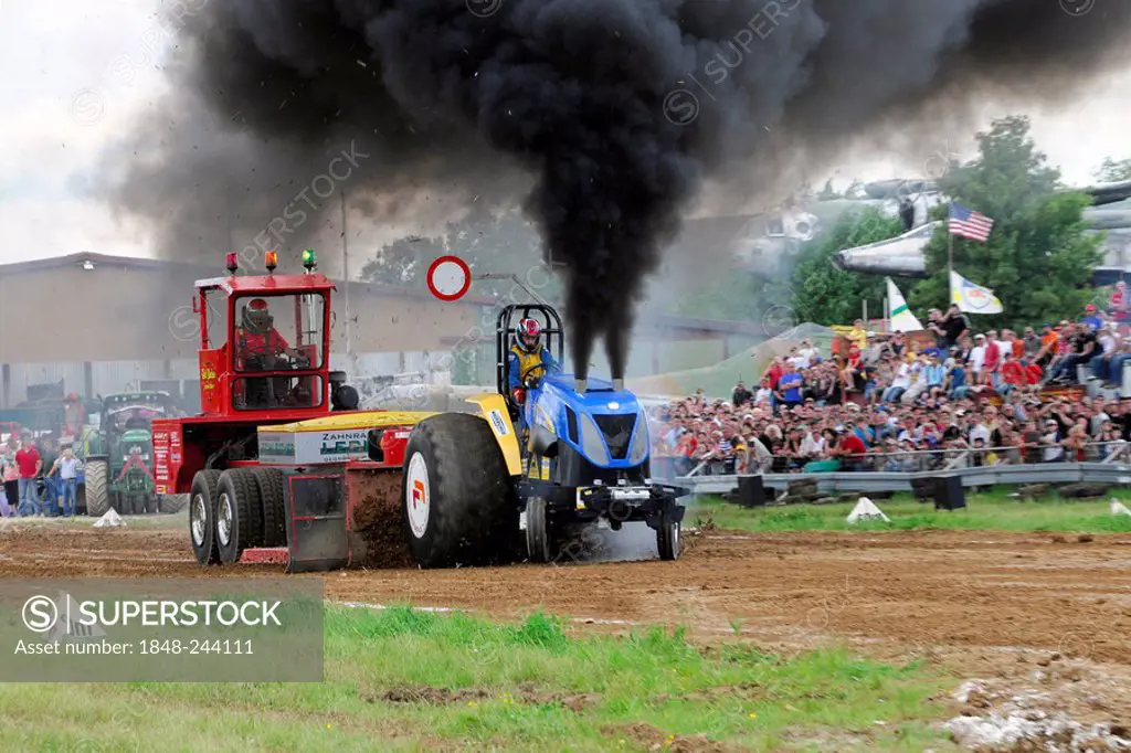 Super Fiat Agri, Franz Peter Schaefer, 17 May 2009 Seifertshofen 2nd Run to the German championship, Tractor Pulling, battle of the giants, Baden-Wuer...