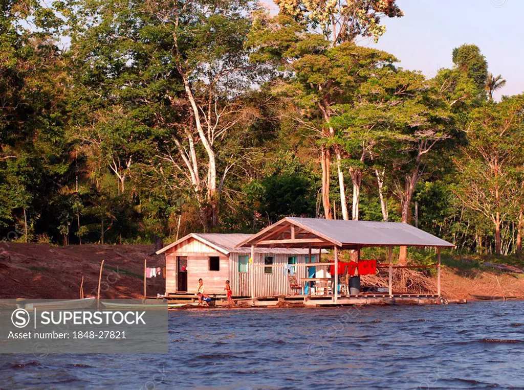 Settlement at the Rio Negro, Amazon river basin, Brazil