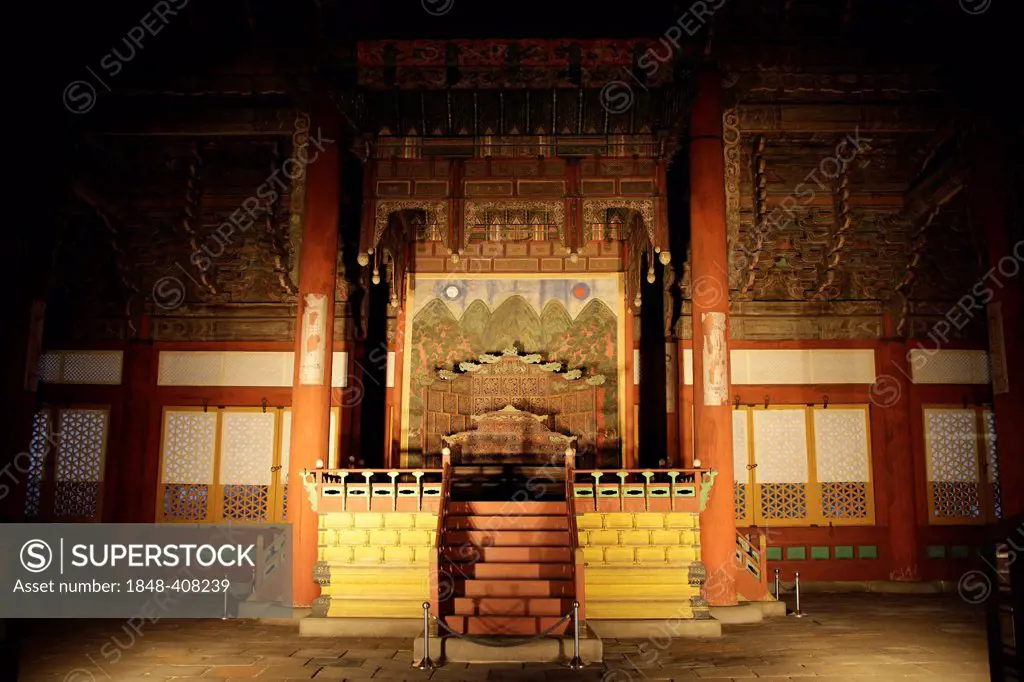 Throne in the Deoksugung royal palace, Palace of Longevity, Korean capital Seoul, South Korea, Asia