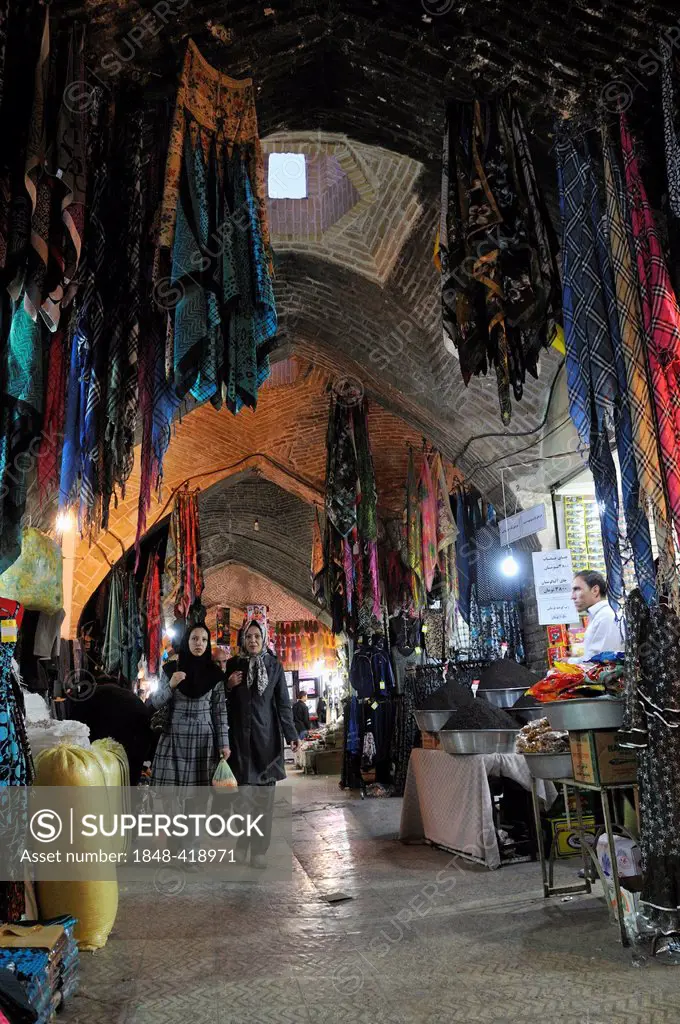 Shops in the covered bazar of Zanjan, Iran, Persia, Asia