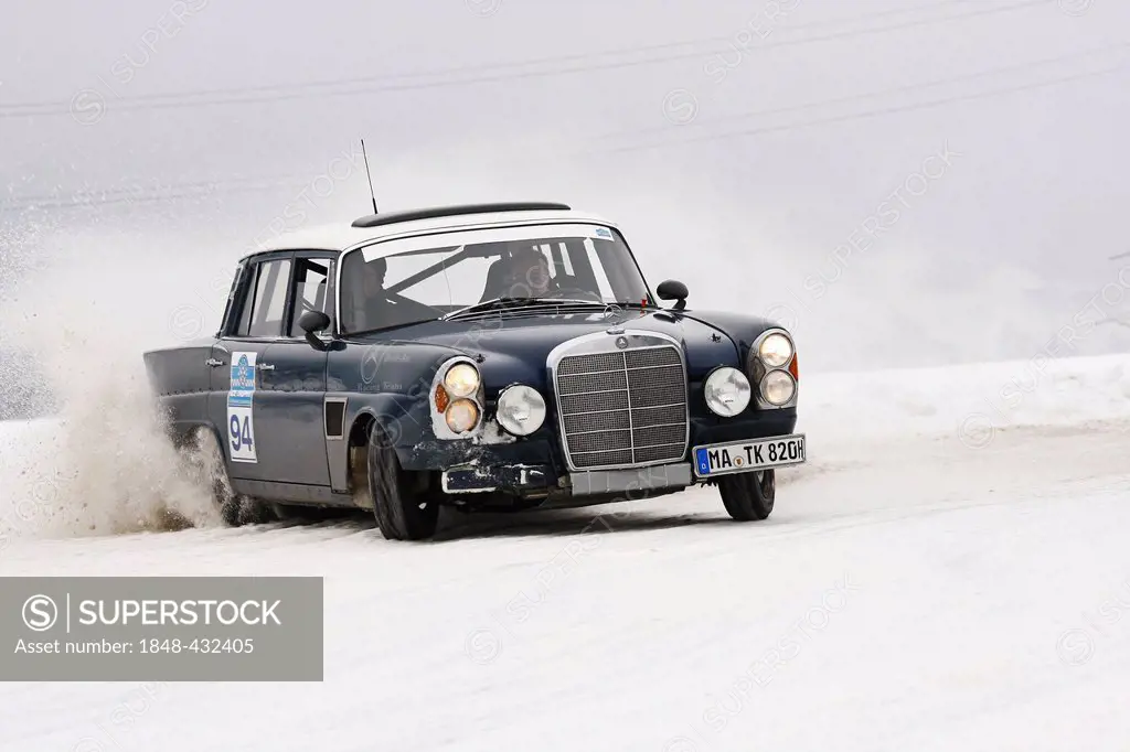 Mercedes 300 SE, built in 1965, classic cars winter race, Historic Ice Trophy 2010, Altenmarkt im Pongau, Salzburg, Austria, Europe
