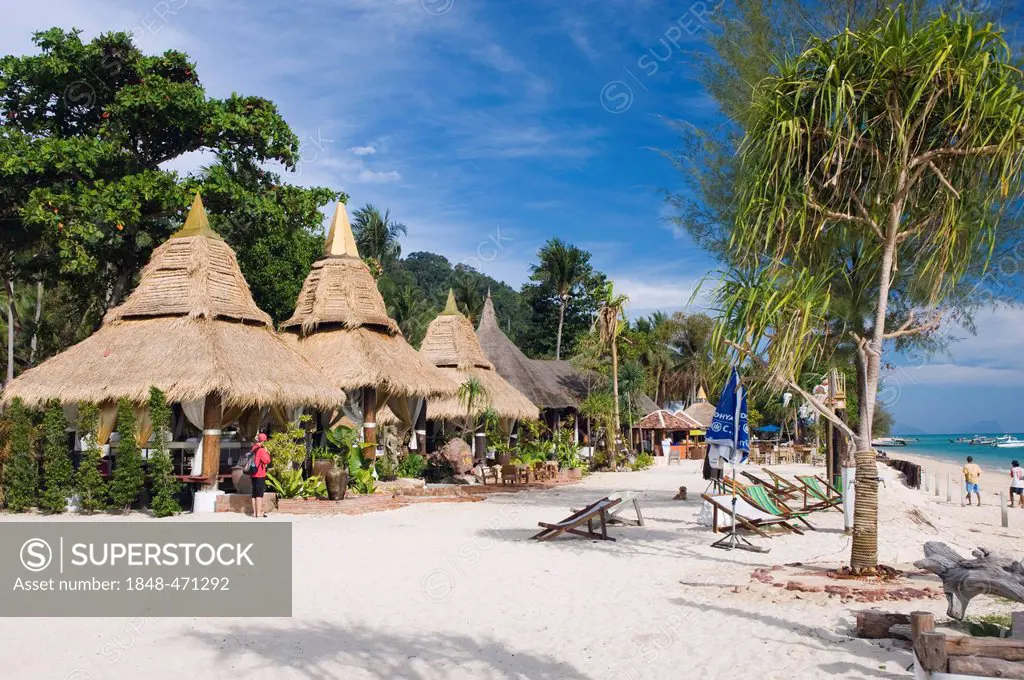 Palm huts on the beach, Mayalay Resort, Ko Hai or Koh Ngai island, Trang, Thailand, Asia