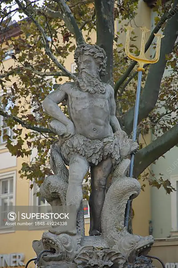 Sculpture Neptune with Trident on the Fork Man, Neptune Fountain, Gruener Markt, Bamberg, Upper Franconia, Franconia, Bavaria, Germany, Europe