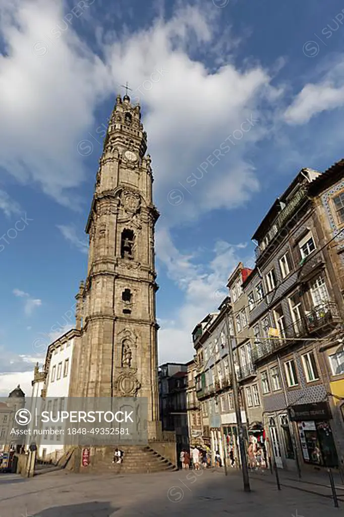 Baroque church tower Torre dos Clerigos, architect Nicolau Nasoni, Porto, Portugal, Europe