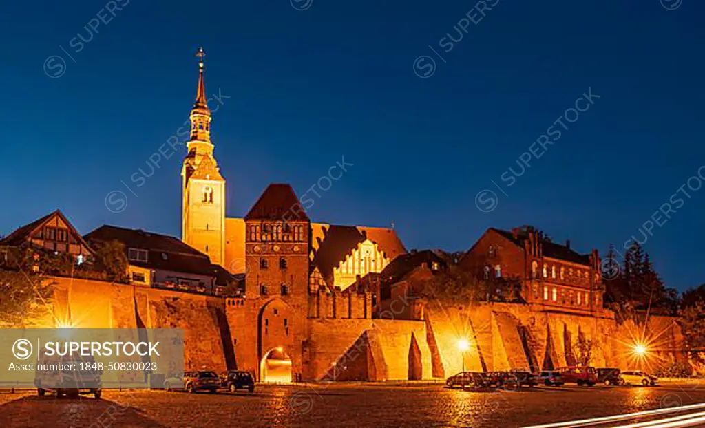 City wall, Elbtor and church St. Stephan, night shot, Tangermuende, Saxony-Anhalt, Germany, Europe